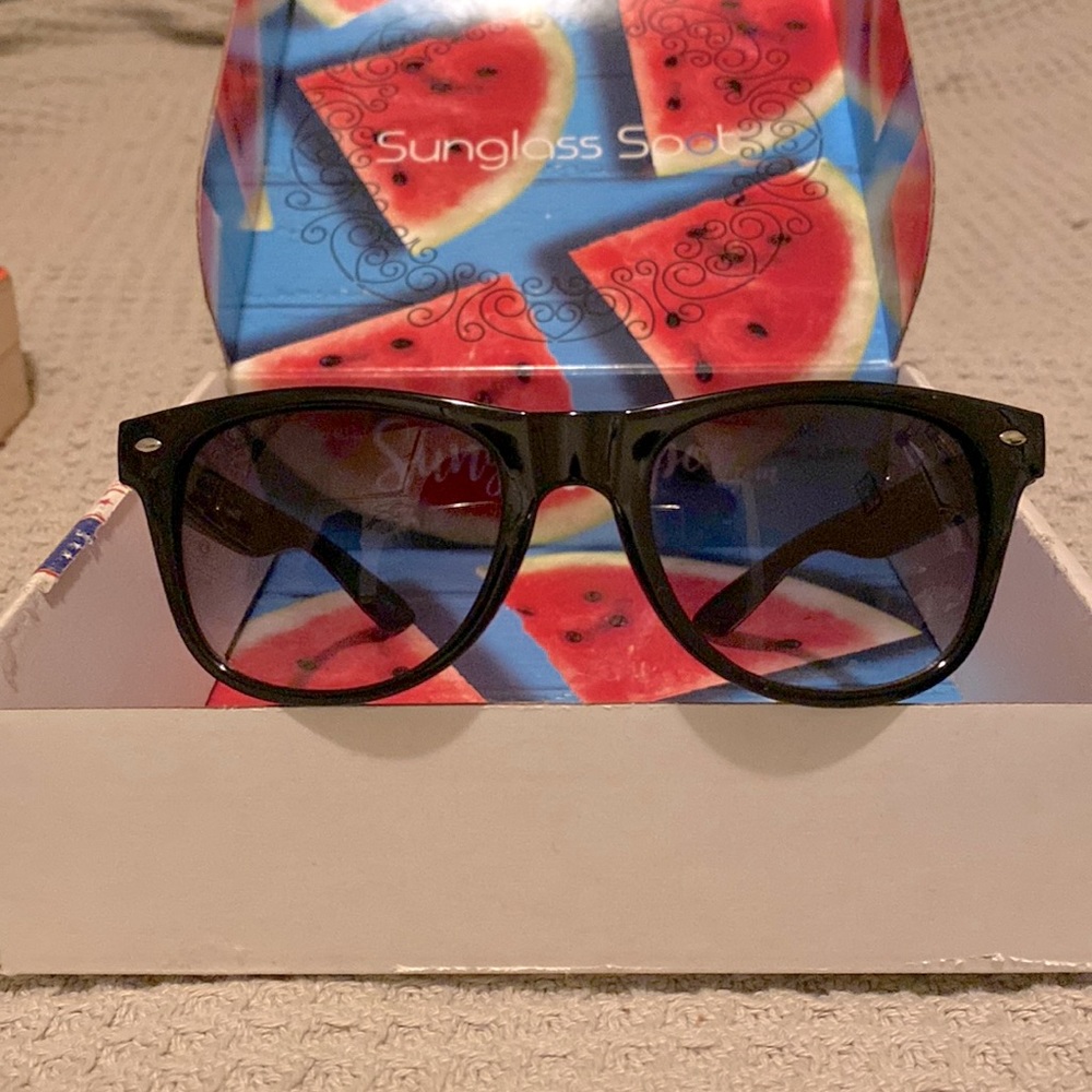 Dark Classic Sunglasses